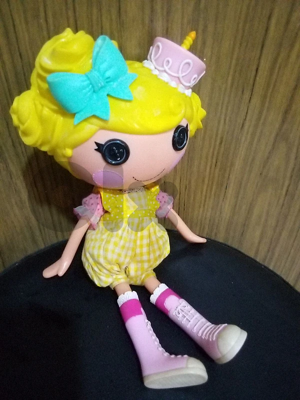 CANDLE SLICE O'CAKE LALALOOPSY MGA Big As new doll wearing+boots=42$