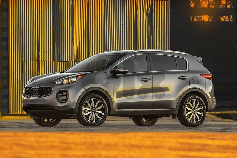 soon to reach Lebanon kia sportage EX plus 2019 AWD perfect