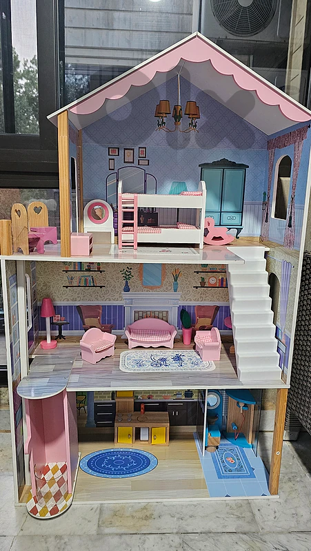 Barbie house for sale