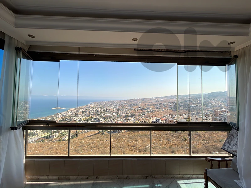 واجهتين سيكوريت شي ١٨ درفة نضاف كانو راكبين صالون ومطبخ