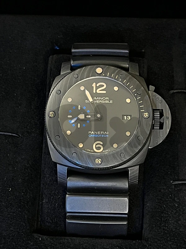 panerai carbotech pam616
