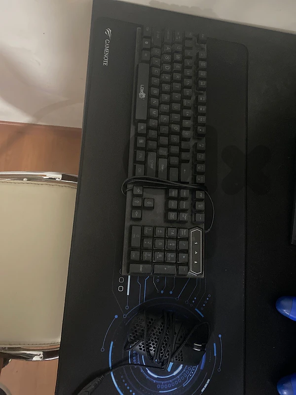 keyboard mouse and mouse pad