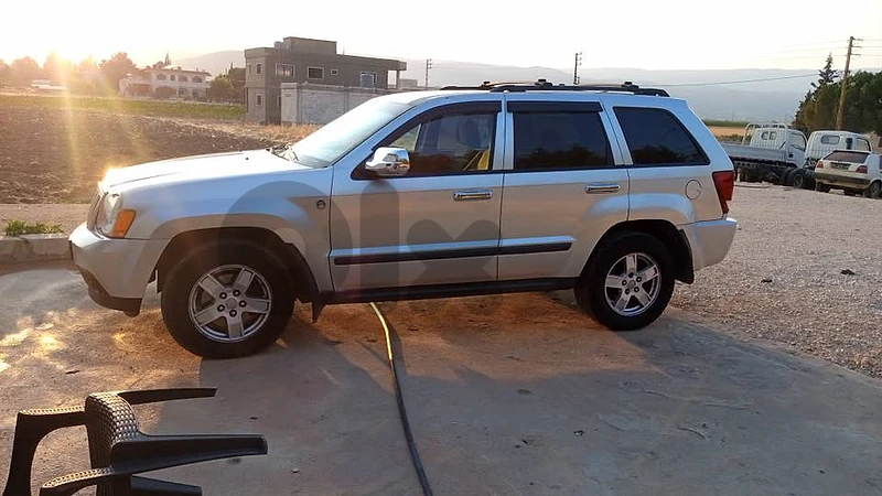 Grand cherokee 	2008