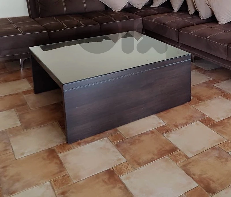 Salon Table