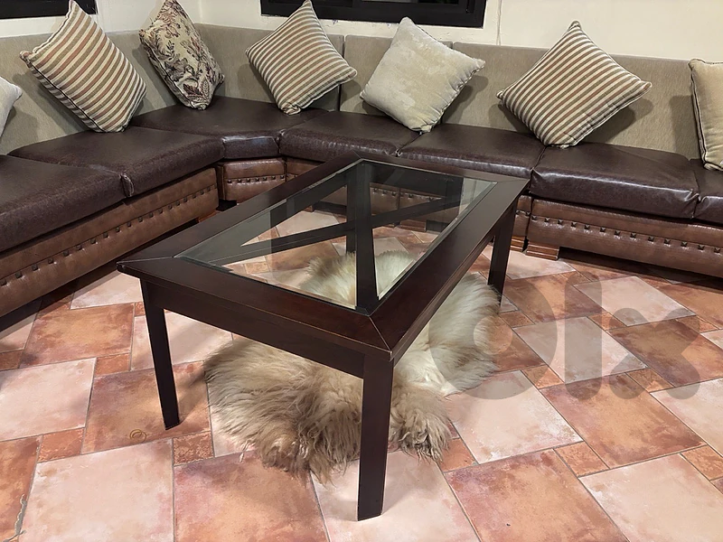 Salon Table