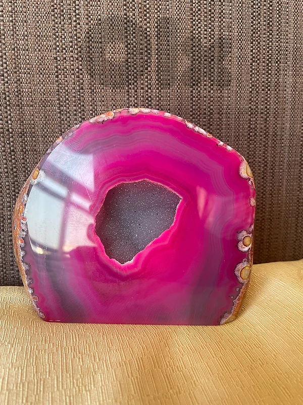 crystal : pink agate druzy geode slice