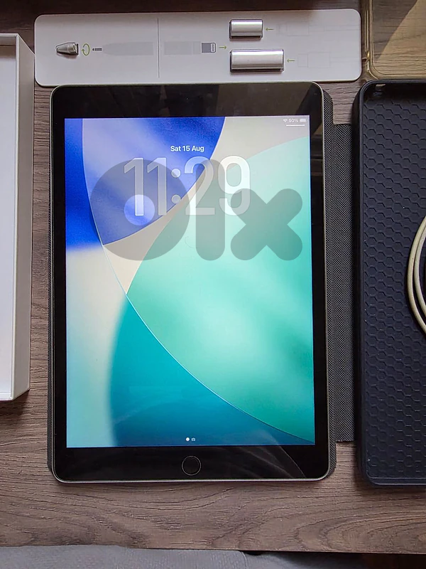 iPad 9th Gen (64GB) + Apple Pencil (1st Gen) – Excellent Condition