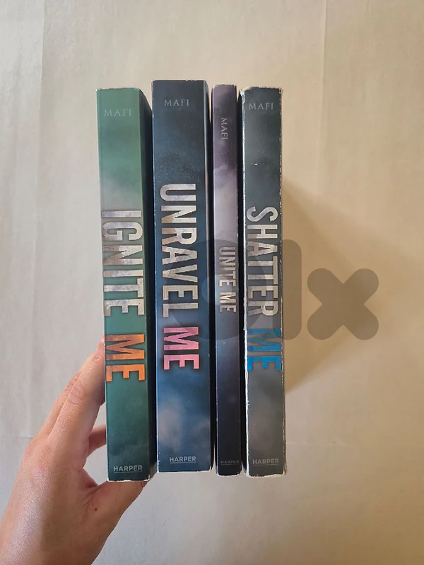 Shatter me Series novels