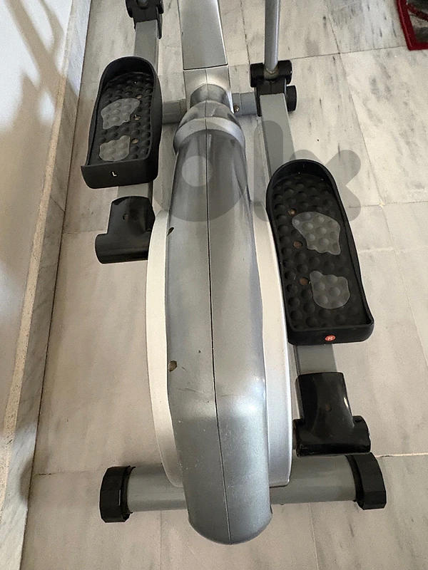 Elliptical Cross Trainer – Home Fitness Exercise Machine