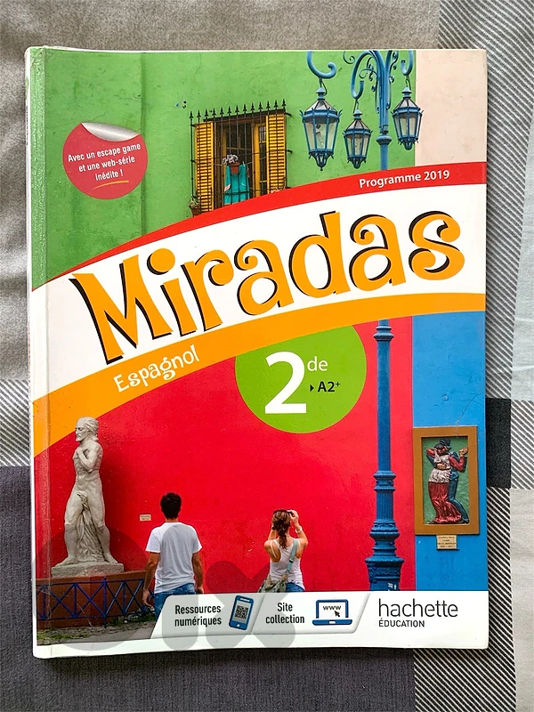 Livres de 2nd francais, maths, espagnol, SES