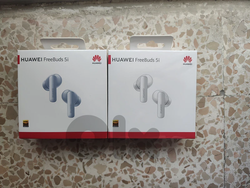 2 Huawei Freebuds 5i 2 Huawei Freebuds 5i