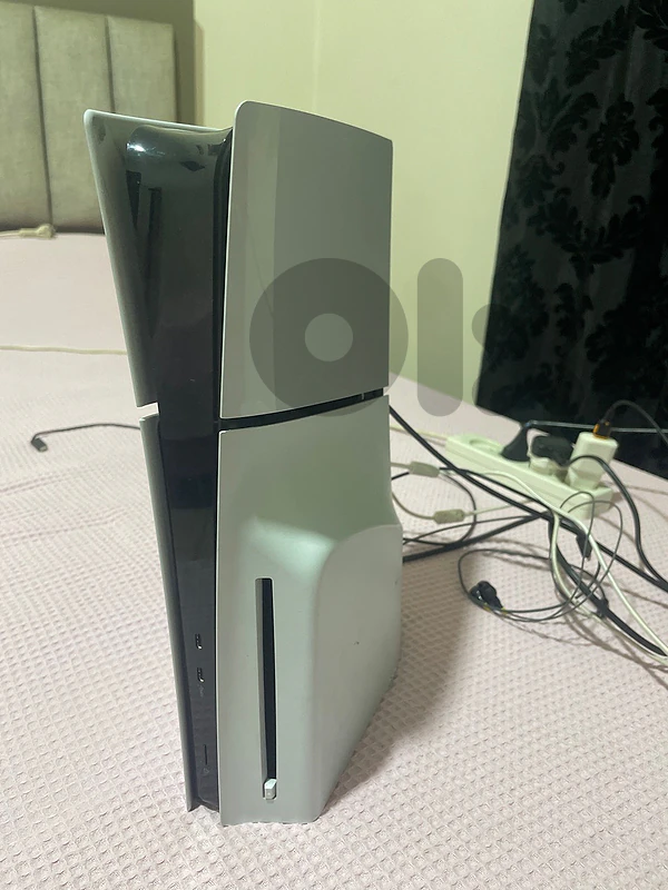 PS5 slim 1TB