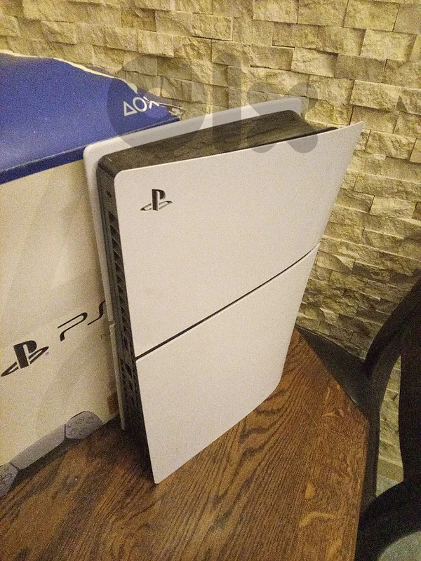 PS5 سليم 680$. 2جوستيك + 3 ألعاب. بعلبك-بيروت. للتواصل خاص81759080 PS5 سليم 680$. 2جوستيك + 3 ألعاب. بعلبك-بيروت. للتواصل خاص81759080