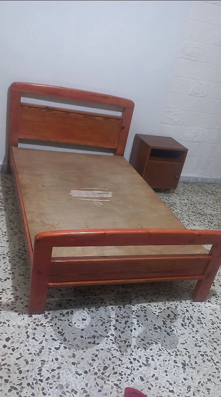 تخت مفرد ونص
