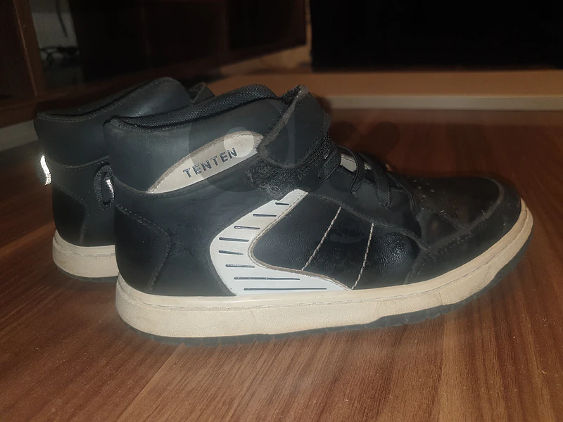 used price ben 1$ and 5$