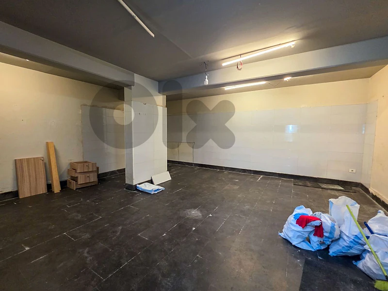 Prime location shop in Qornet Chehwane, Maten