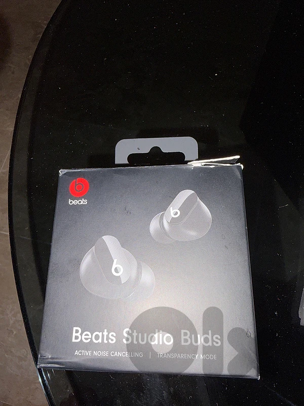 wirless earbuds beats studio buds open box not used