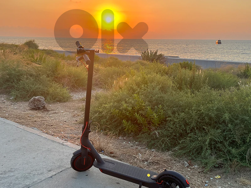 Xiaomi M365 Pro Scooter (Excellent Condition - Only 177 km)