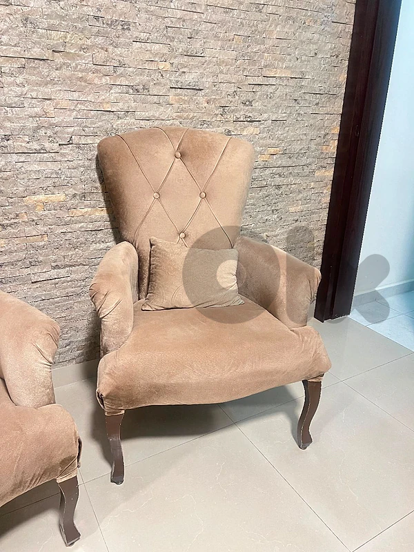 2 armchairs 150$each both 250$