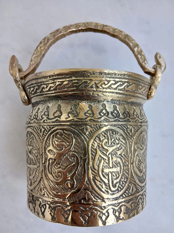 كيال نحاس نقش نافر