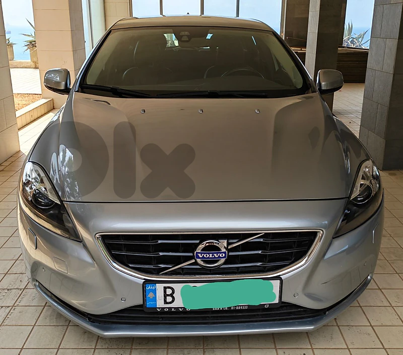 Volvo V40 2015 T4 Volvo V40 2015 T4