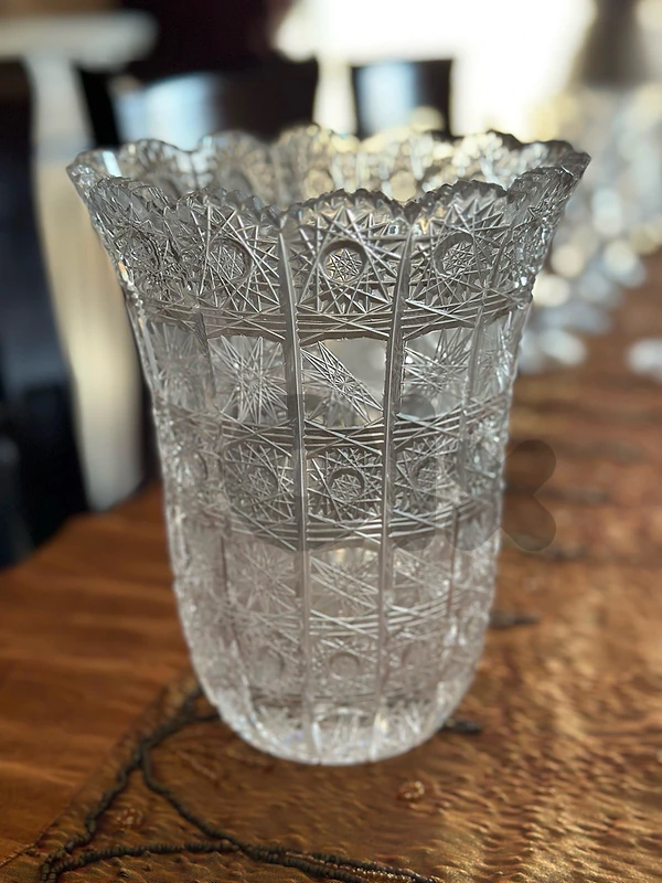 1 Crystal flower vase