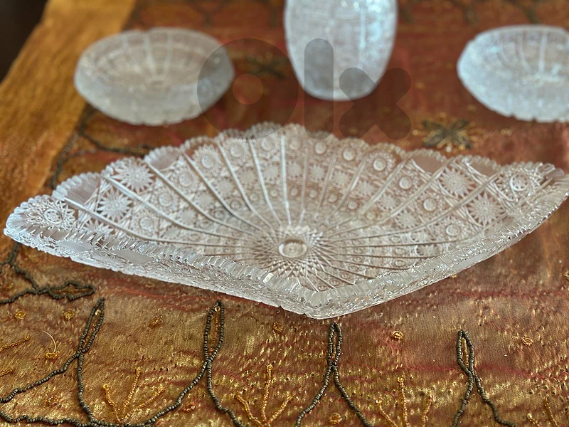 1 Crystal serving tray