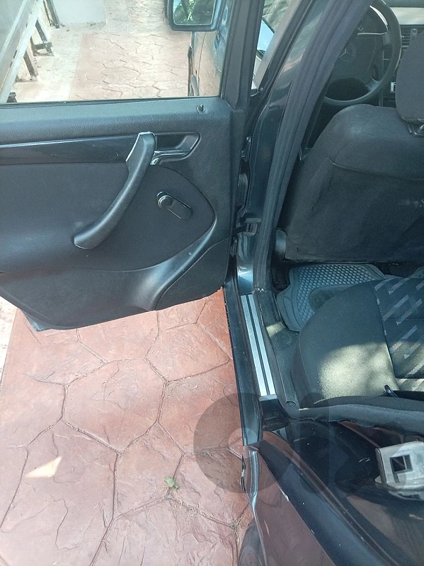 Mercedes-Benz C-Class 2000 180