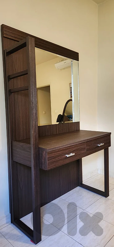 Make up Vanity Table