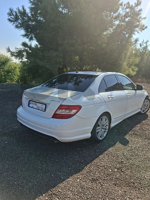 Mercedes-Benz C-Class 2009 300 model 2009