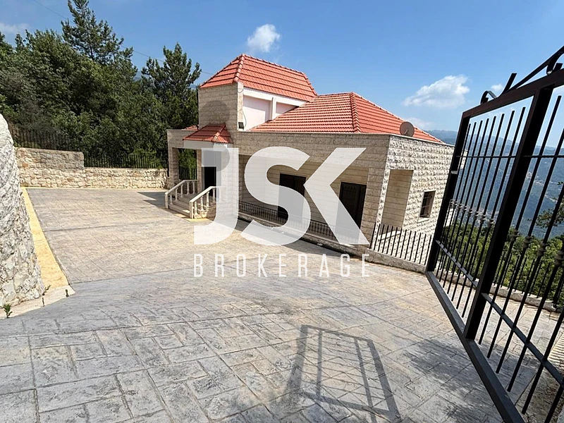 L22302 Building with Land & Panoramic View For Sale in Hsoun, Jbeil