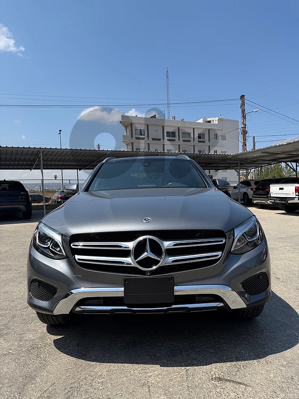 Mercedes Glc 300 4matic 2018 5 Camera 58000 miles