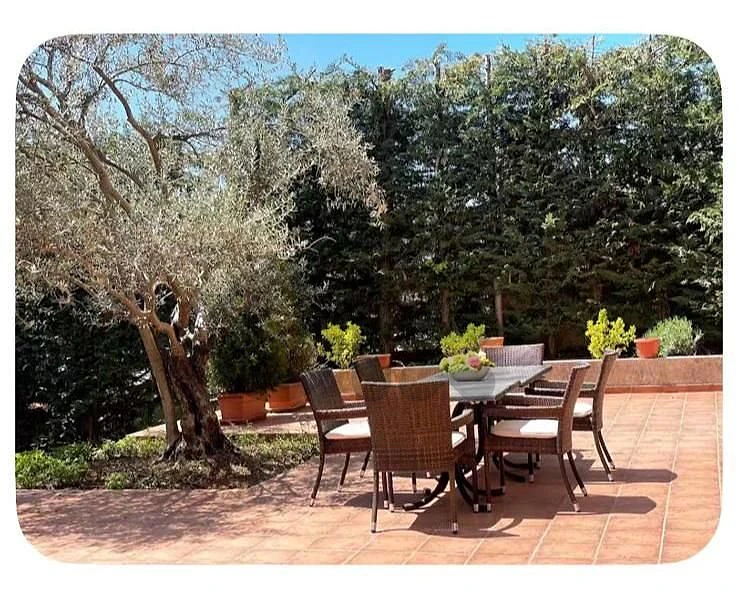 VILLA | AJALTOUN | HUGE GARDEN | FURNISHED | 4 BEDS, (AJR-103) R.N
