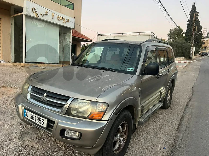 Mitsubishi montero 2002
