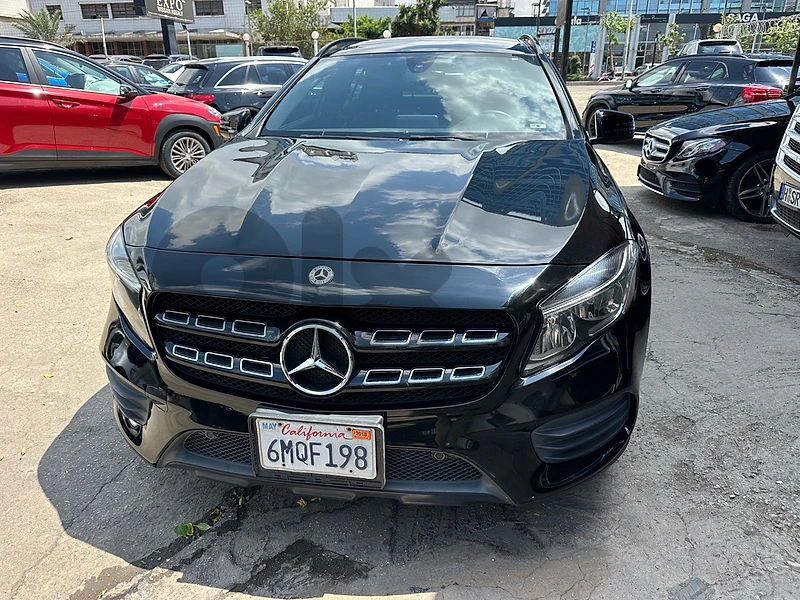 Mercedes-Benz GLA-Class 2018 4 matic very claen Mercedes-Benz GLA-Class 2018 4 matic very claen
