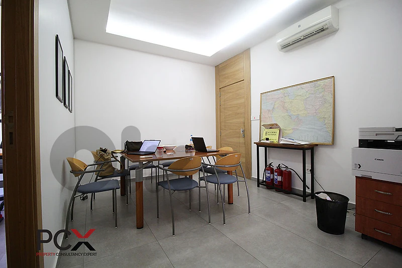 Office for Rent in Badaro - مكتب للإيجار في بدارو