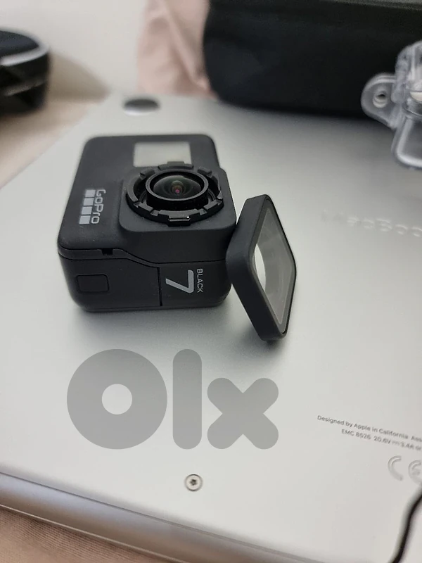 GoPro HERO7 Black + Dive Accessories – Excellent Condition