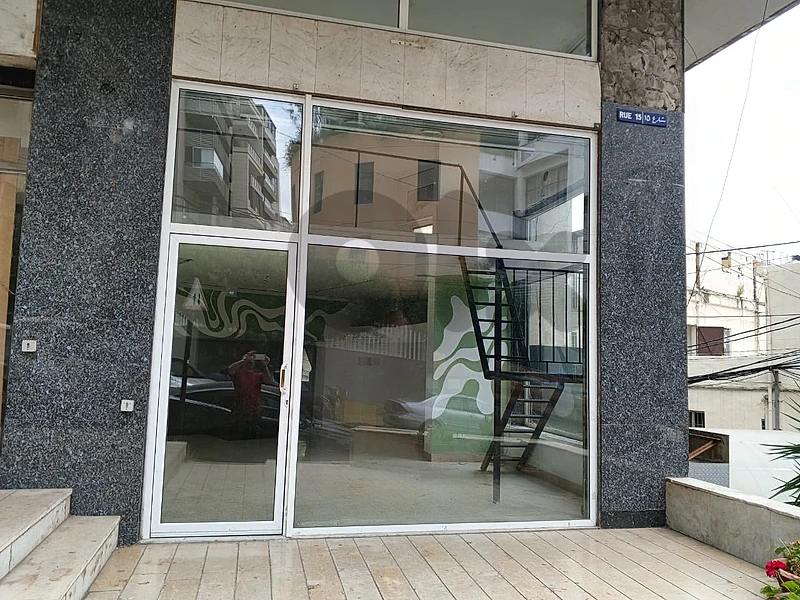 GMC106RN Shop for rent in Achrafieh - محل للإيجار في الأشرفية