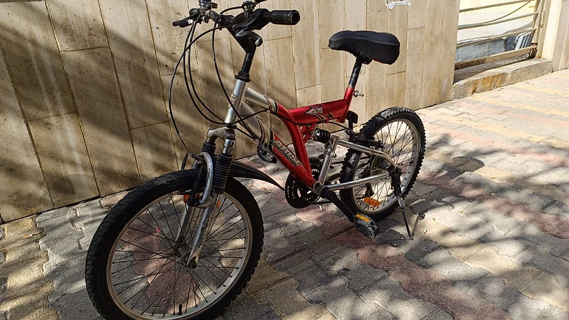 بسكليت للبيع  besclet la el be3