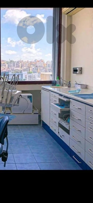 Bureau ou clinique dentaire équipé d'installation