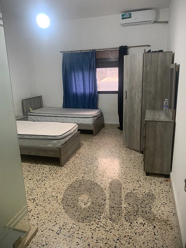 beds in a male dorm rent للرجال اسرة للإيجار