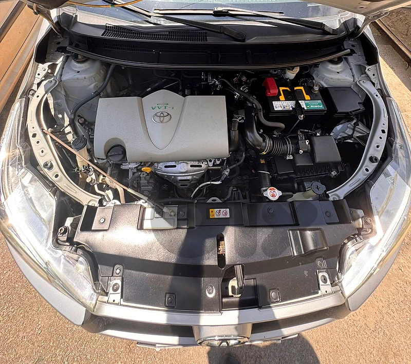 Toyota Yaris 2017 toyota yaris full option masdsr sherke
