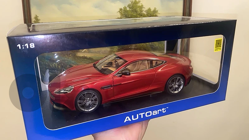 austin martin vanquish by autoart diecast model car scale 1/18