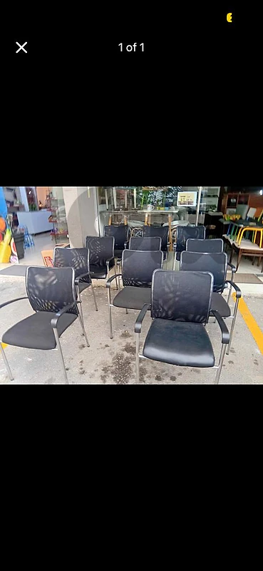 كراسي اوروبي شبه جديد سعر وحدي 20$