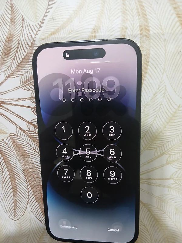 i phone 14 pro no scratching
