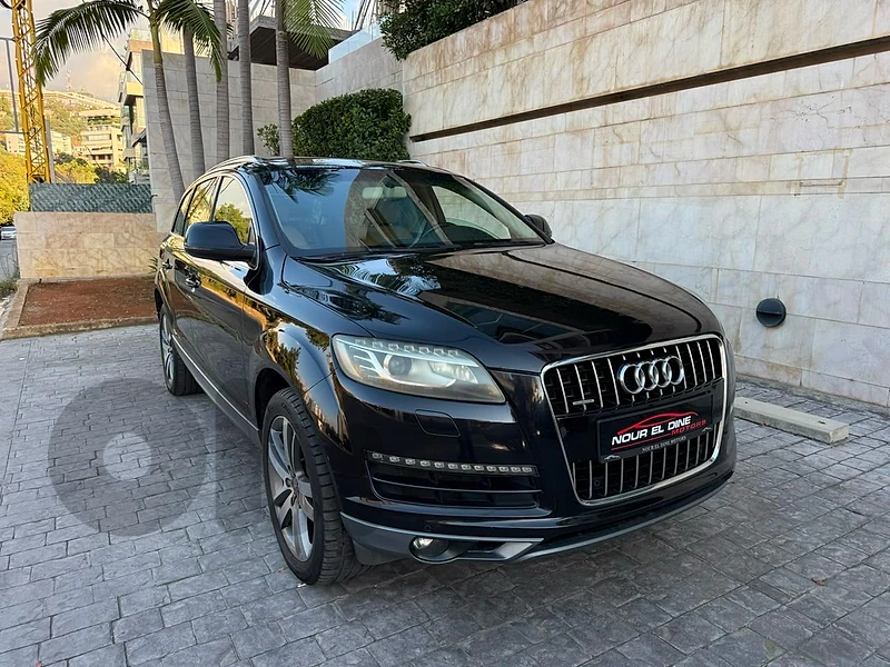 Audi Q7 3.6 qautro model 2011 super clean !!!