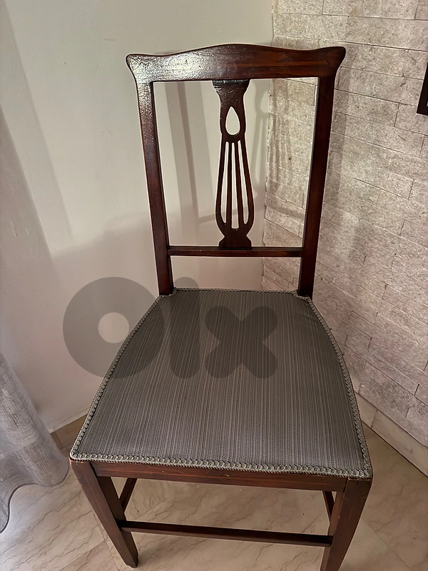 table & 4 chairs