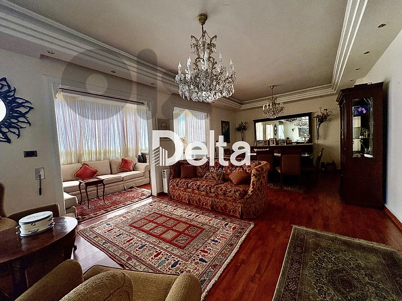 Apartment For Sale In Mar Elias , Beirut شقة للبيع مار إلياس ، بيروت