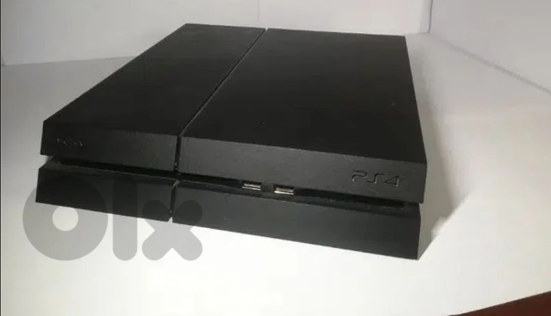 PS4 + 4 Games + 2 Controllers FOR FREE!