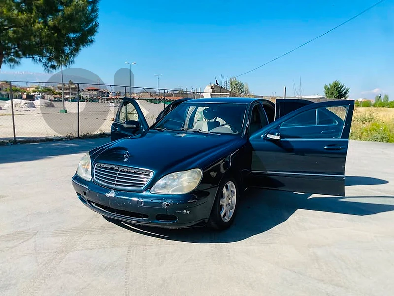 Mercedes 	2001